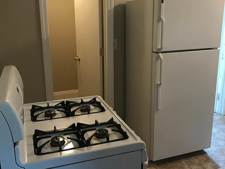 1315 W 104th St #3 — Photo 9
