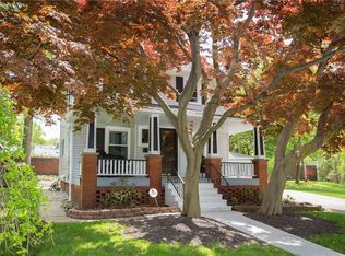18187 Clifton Rd, Lakewood, OH