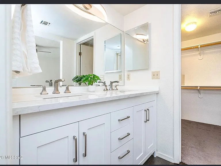 2417 N Palo Hacha Dr — Photo 28