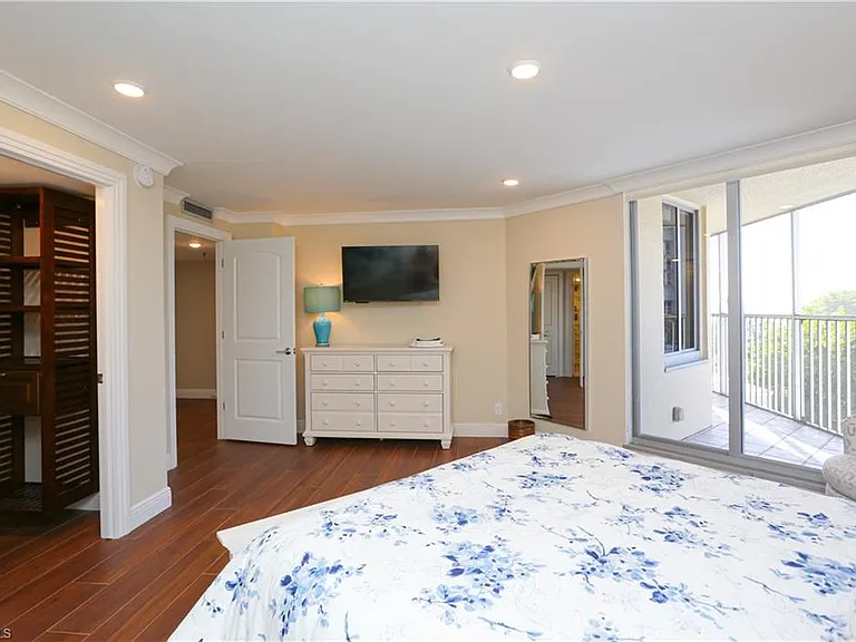 4041 Gulf Shore Blvd N #305 — Photo 16