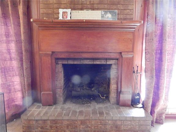 5th image of 225 Lorio St