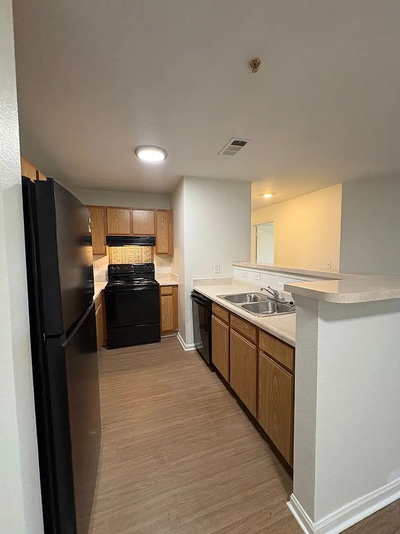 Highlands Apts — Photo 2