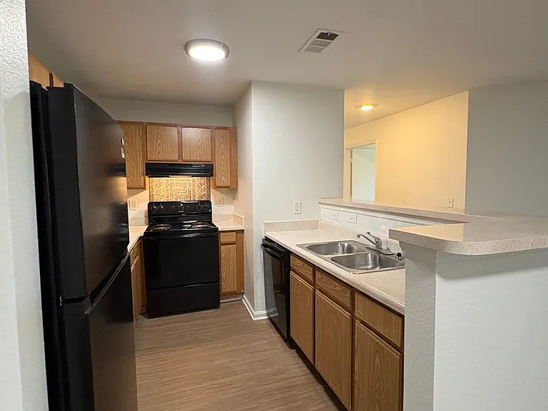 Highlands Apts — Photo 48