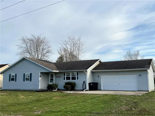 9865 N Southtown Dr, Effingham, IL 62401