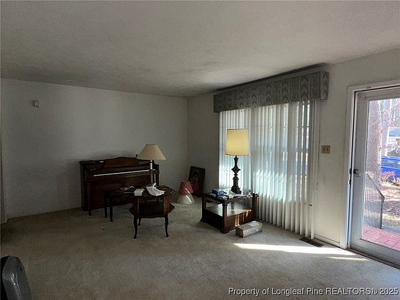 4th image of 1342 Essex Pl