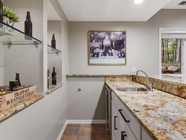 4390 Trillium Ln W — Photo 14