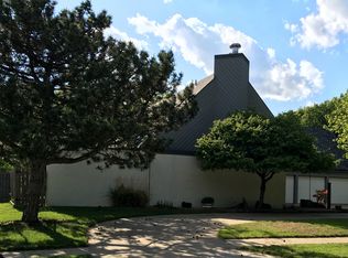 3535 SW Macvicar Ave, Topeka, KS 66611