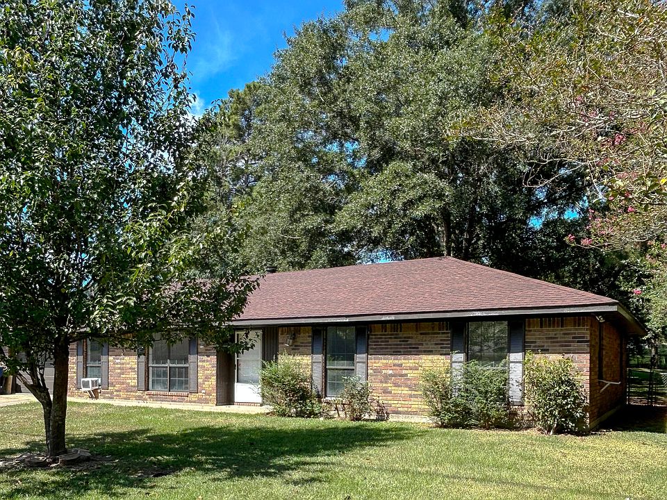 1st image of 204 Old Oak Ln