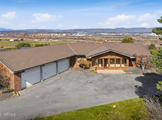 3409 Goodman Rd, Yakima, WA 98903