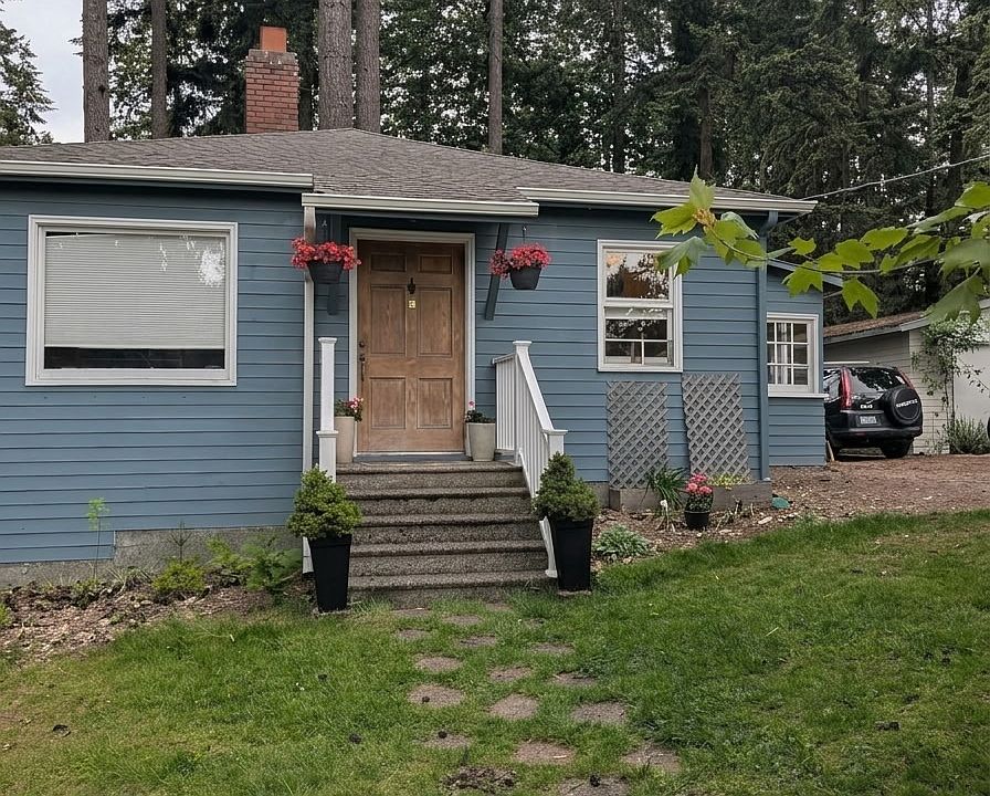 1st image of 126 N 144th St