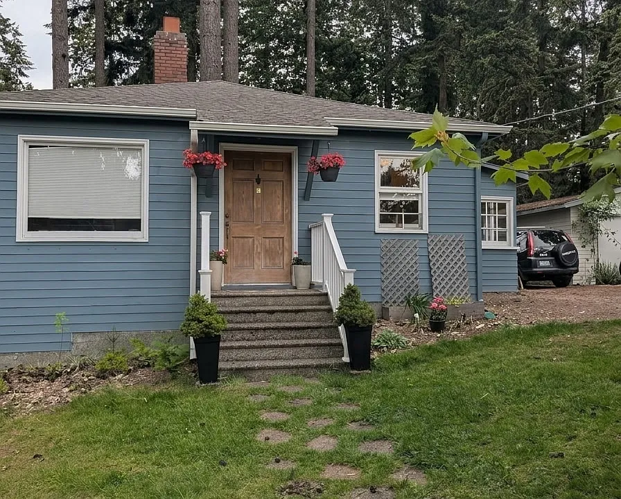 126 N 144th St