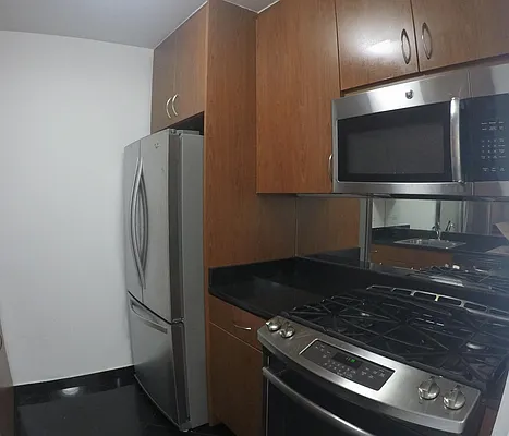 Rented by Solow Realty | media 21