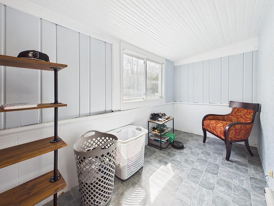 1st image of 750 Robert St S #2