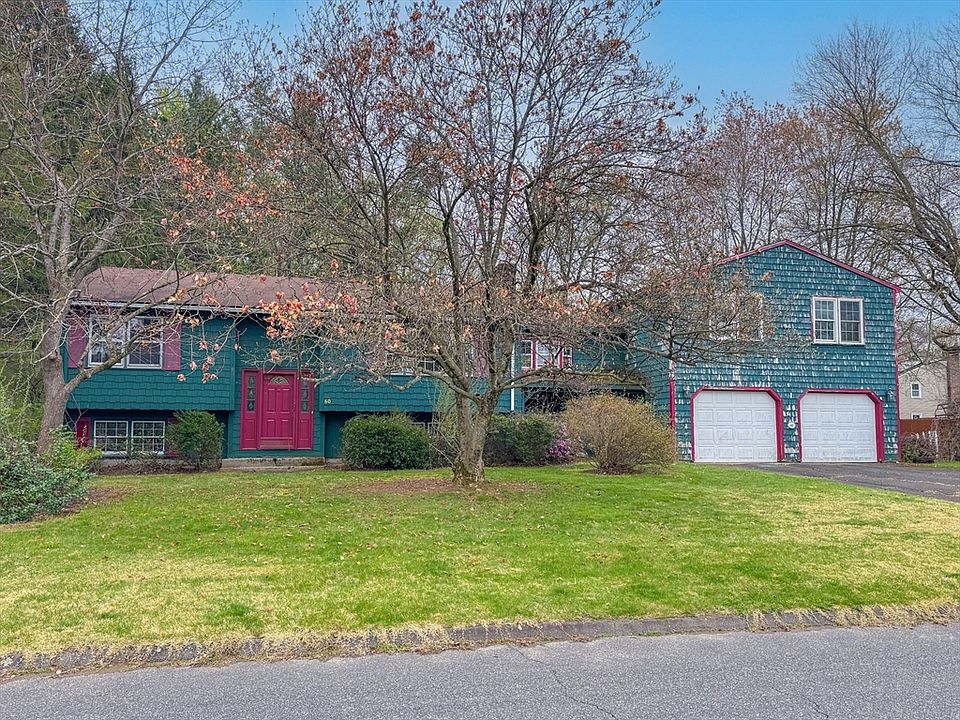1st image of 60 White Fox Rd