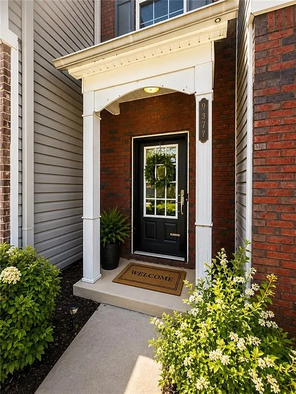 3 bed, 2.5 bath, 1670 sqft, $1,780 — Photo 3