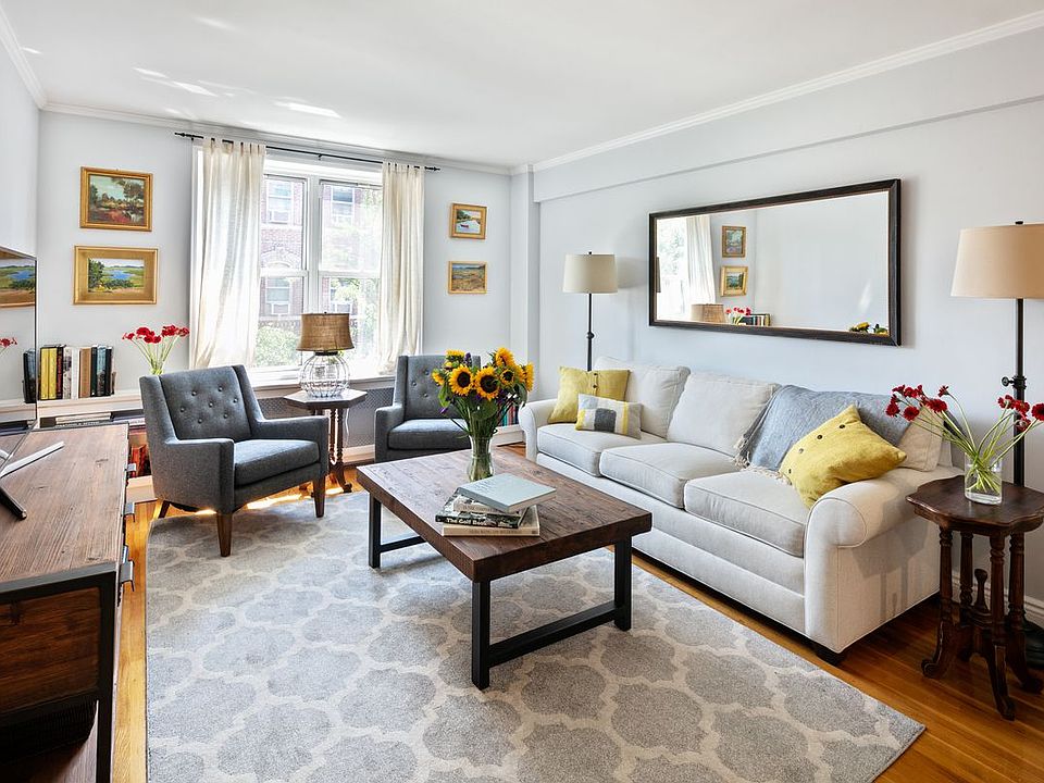 1st image of 350 Bleecker St APT 4M