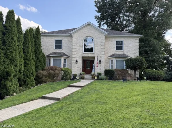 17 Rosenbrook Dr, Lincoln Park Boro, NJ 07035