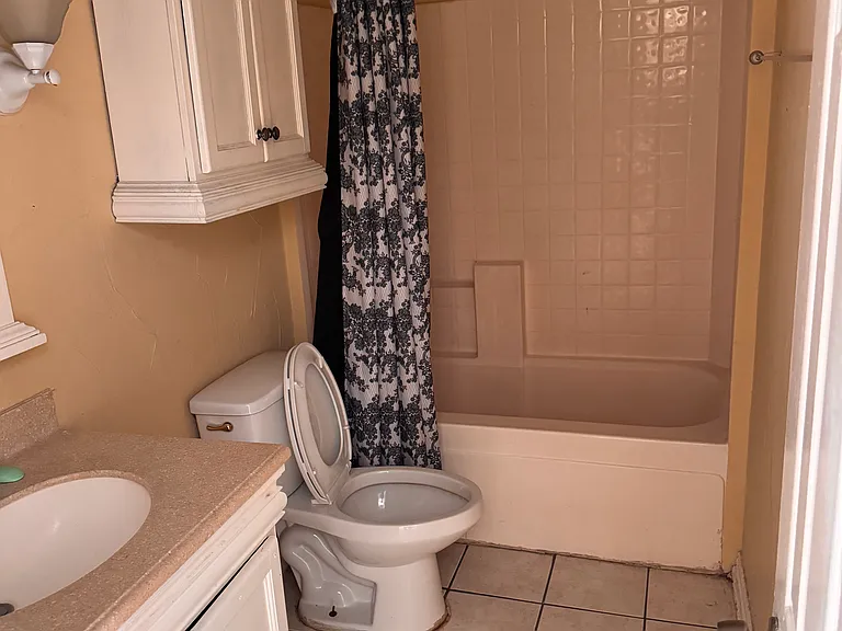 7428 Laurelhill Ct S — Photo 8