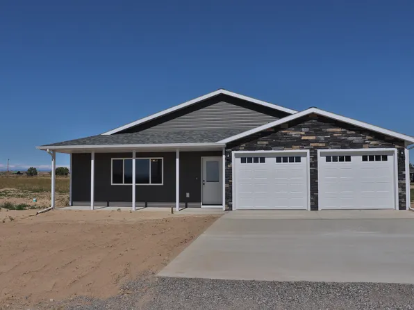 18 Buck Creek Way #15, Powell, WY 82435