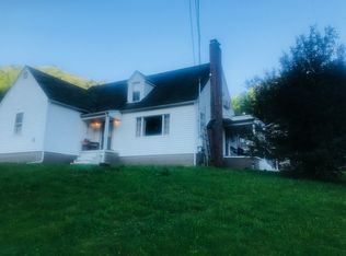 51 Minerva St, Switzer, WV 25647