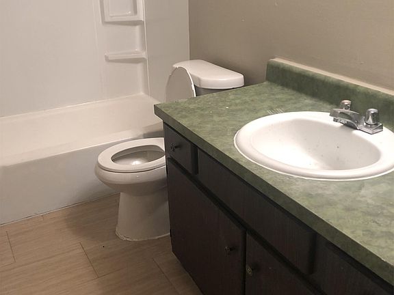 5th image of 6305 NW 10th St APT 10