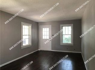 7640 Pennsylvania Ave, Kansas City, MO 64114
