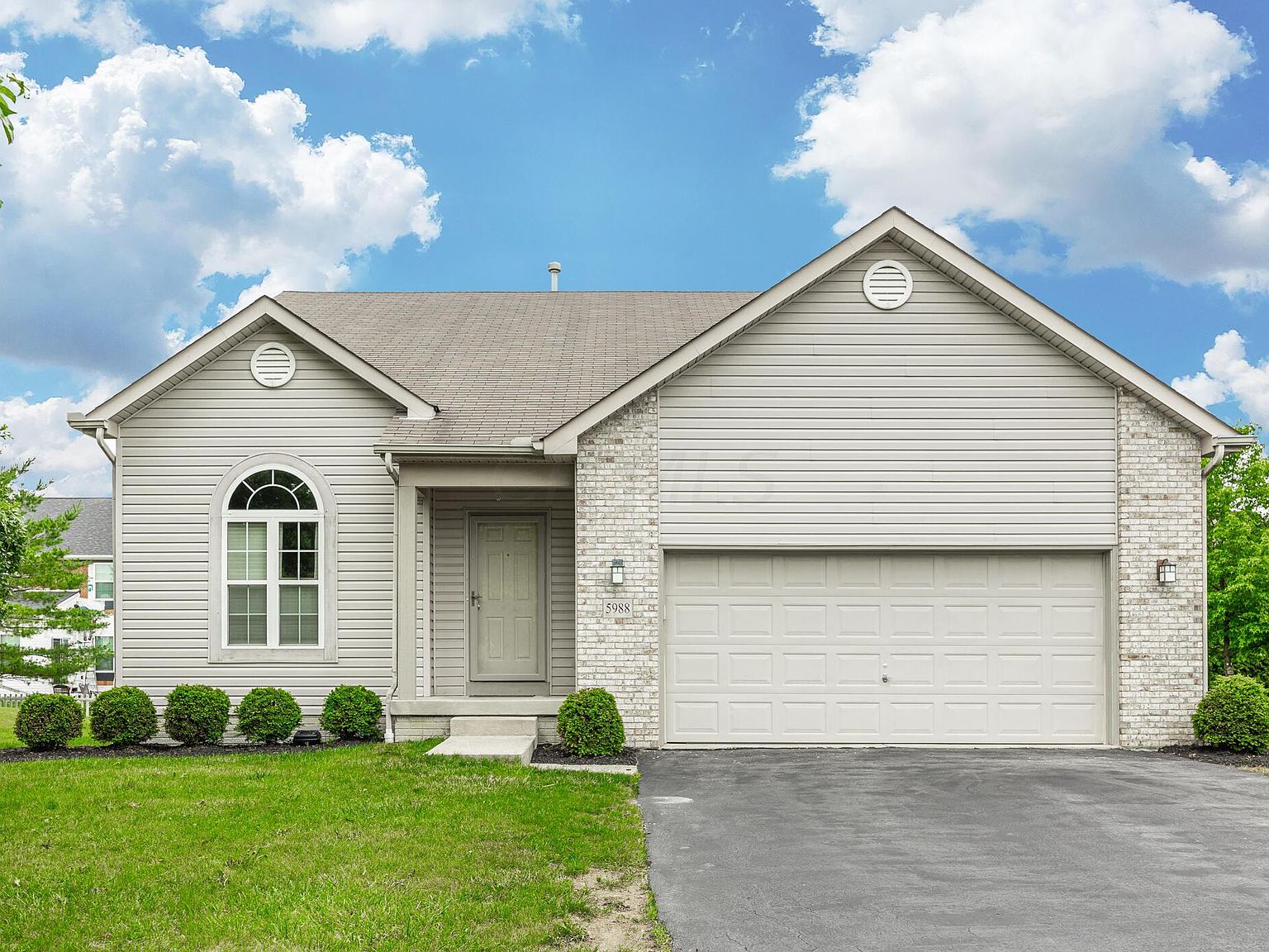 5988 Platinum Dr, Grove City, OH 43123 | Zillow