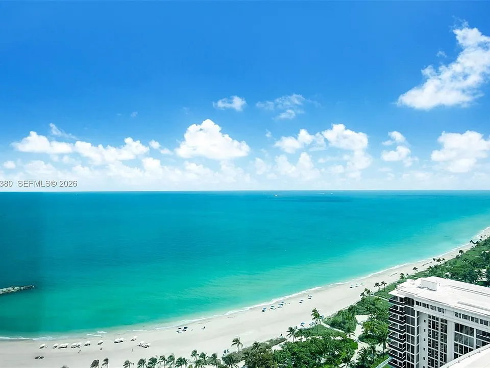 10295 Collins Ave #2203