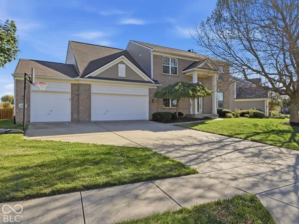 14187 Autumn Woods Dr, Carmel, IN 46032