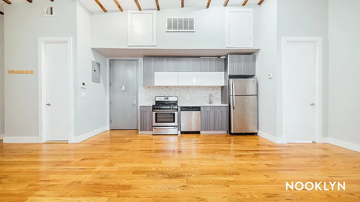 Rented by Nooklyn NYC LLC | media 24