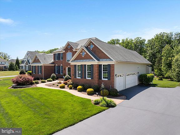 4th image of 5214 Bonnie Brae Farm Dr