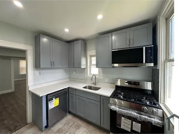 3045 Mathews St, Baltimore, MD 21218