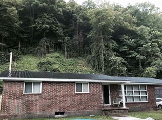 1037 Fedscreek Rd, Fedscreek, KY 41524