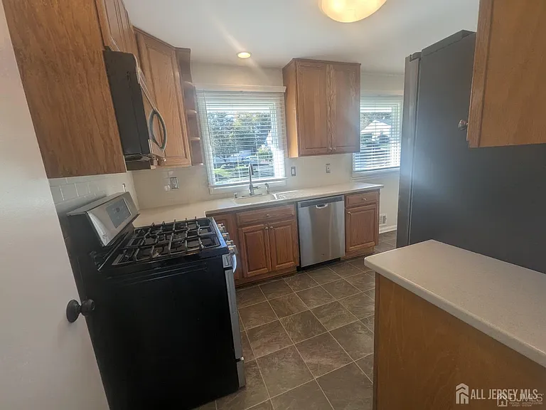 6 Hillside Ave — Photo 6