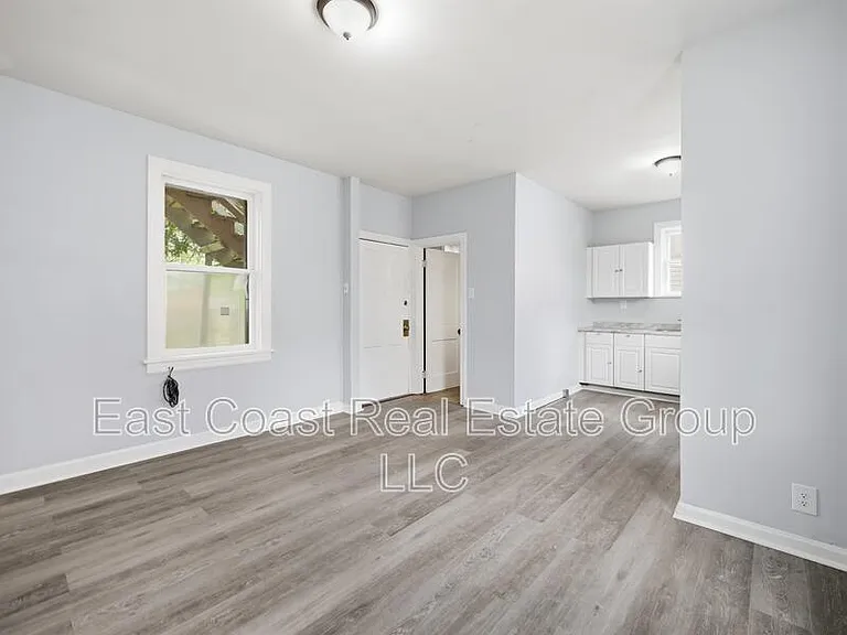 505 W Church St #1W — Photo 11