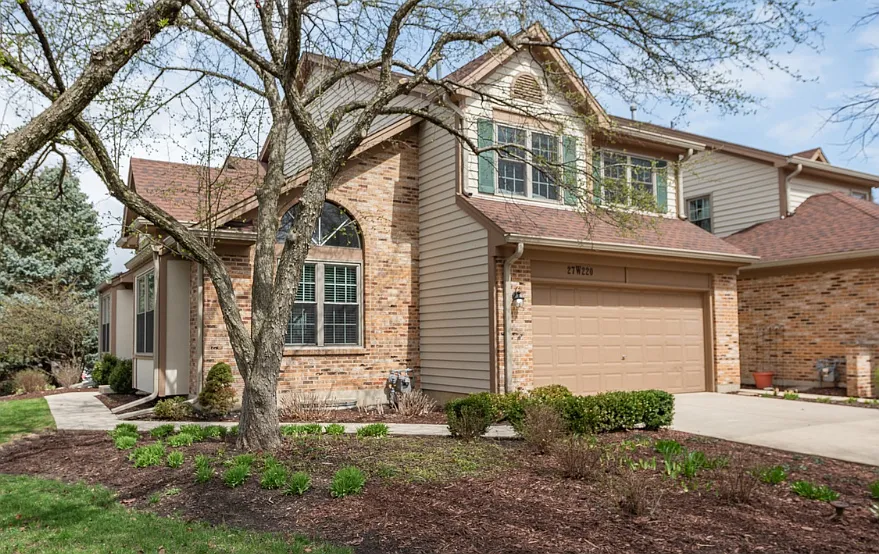 27W220 Chelsea Cir