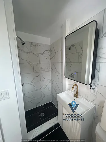 14 Crown St #2W Photo 1