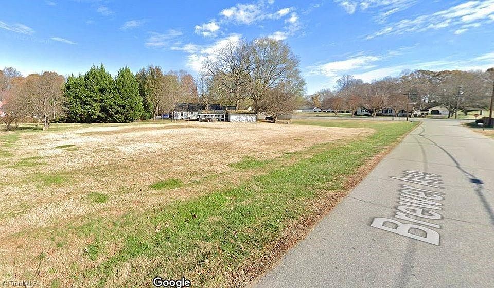 2nd image of 0 Brewer Ave