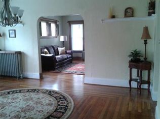 17 Rosemont St, Springfield, MA 01108