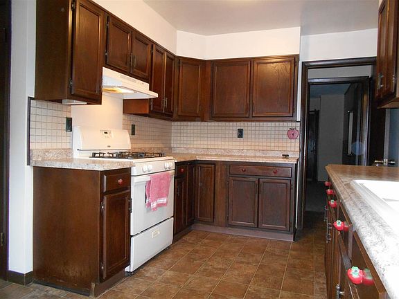 4th image of 9429 Baldwin Dr