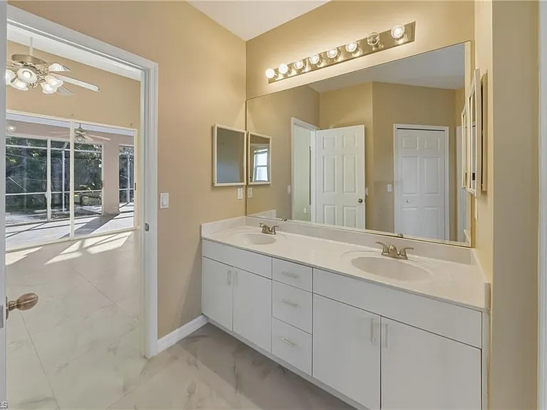 128 Heritage Way — Photo 17