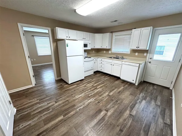 5 Tammy Ln, Saint James, MO 65559