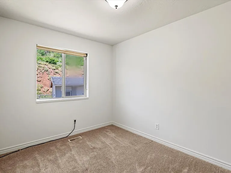1676 S Mountain View Cir — Photo 15