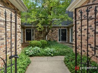 422 E Russell St, Barrington, IL