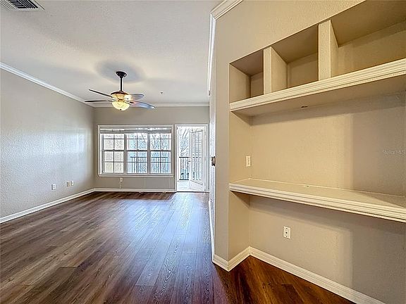 4th image of 3593 Conroy Rd APT 433