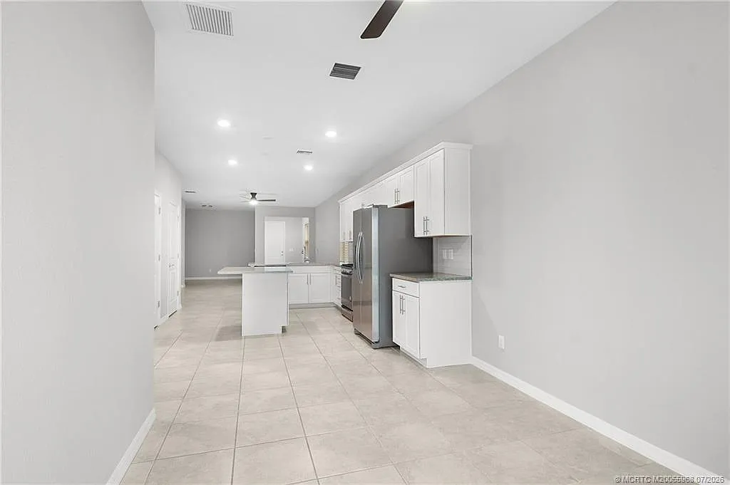 3 bed, 2.0 bath, 1554 sqft, $2,800 — Photo 4