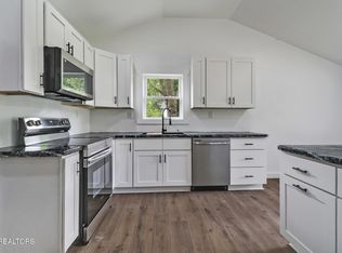 1095 Franklin Rd, Jamestown, TN 38556