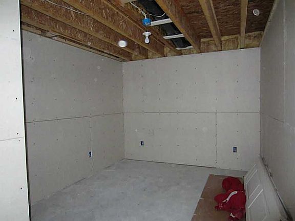 5th image of 4303 Matterhorn Dr