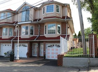 20 Farrell Ct, Staten Island, NY 10306