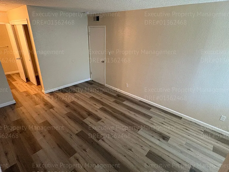 709 Deseret Way — Photo 25